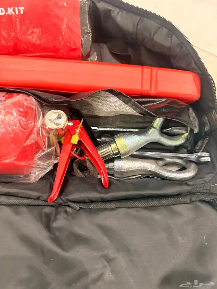 شنطه إسعافات سيارة مازدا 1