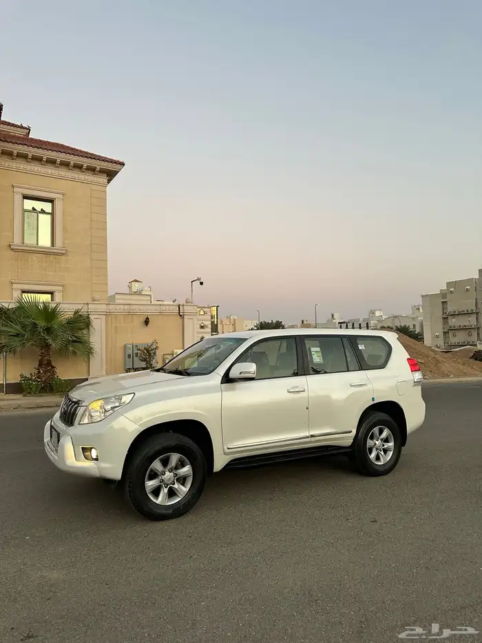 جيب برادو تويوتا TXL 2011 مخزن بحالة الوكالة 28