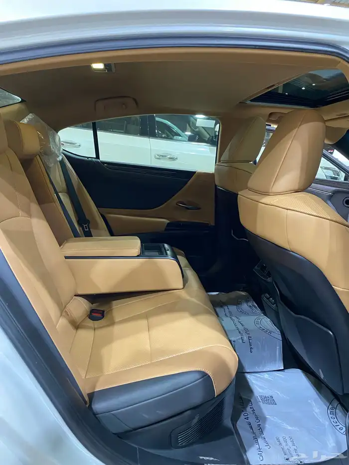 للبيع لكزس ES300 هايبرد 2023 عبداللطيف عداد 133 الف 13