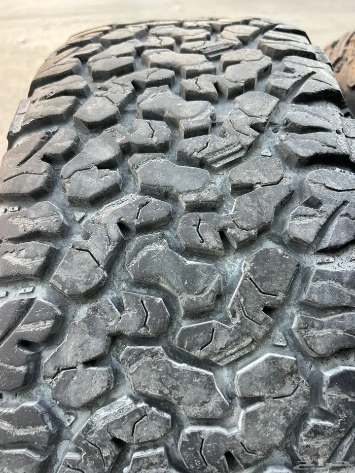 جنوط   ميتود اسود مقاس 17 مع كفرات حجرية تاريخ 23 جمس 33