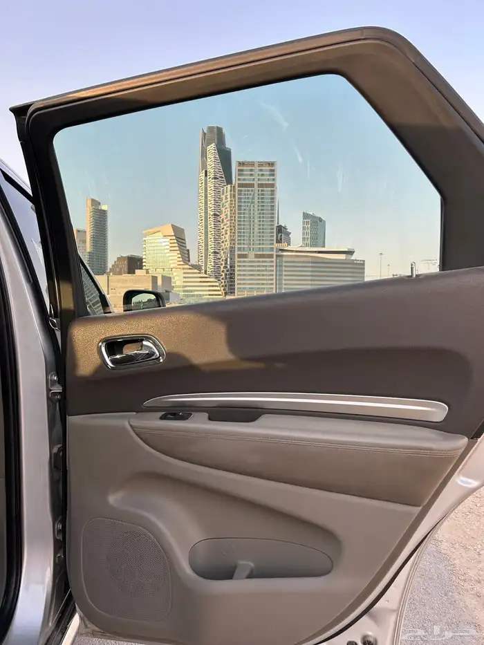 دودج درانغو 2013 6سلندر نظيف 7