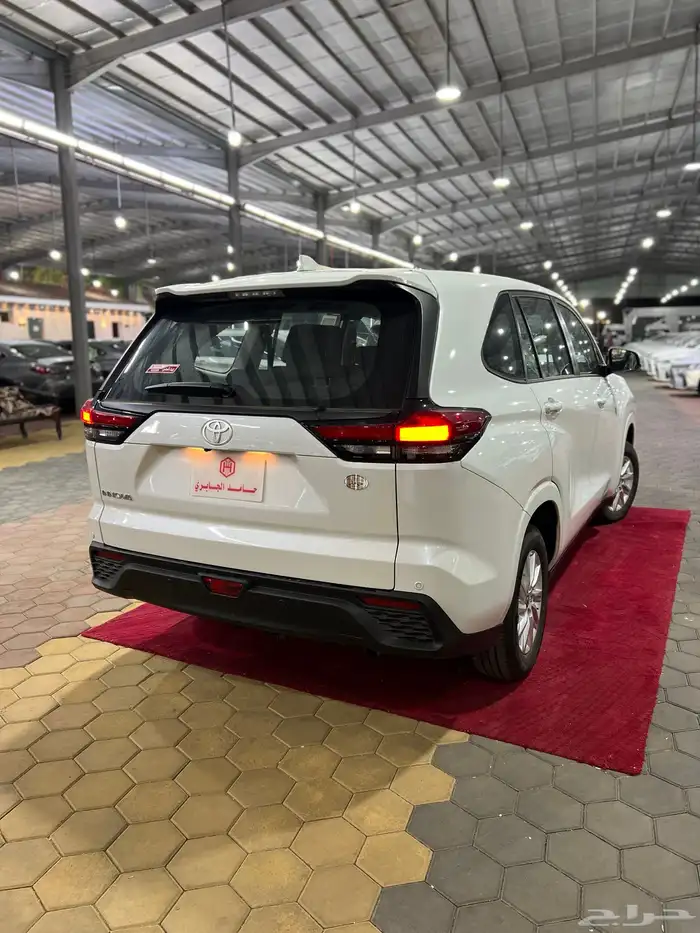 تويوتا   انوفا GL بنزين 2026 جديد سعودي 110.400 شامل 5