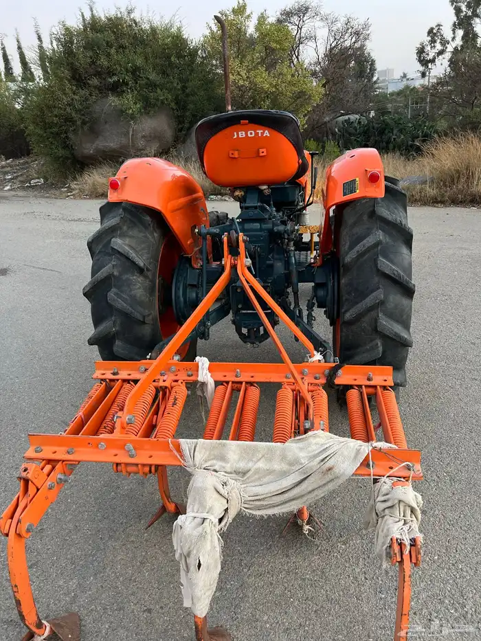 حراثة كابوتا L245 DT مخزنه 4