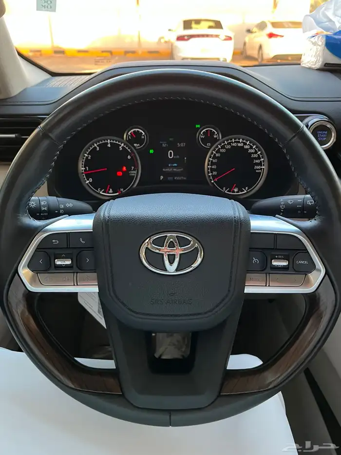 لاندكروزر 2024 رقم L4 37