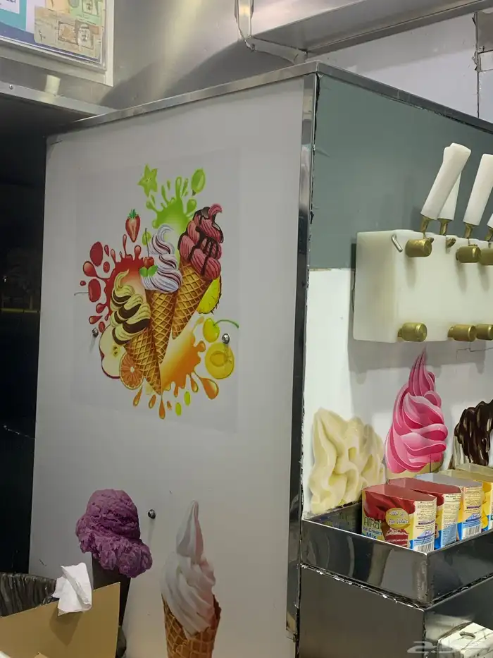 عندي سيارة ايس كريم للبيع. 4