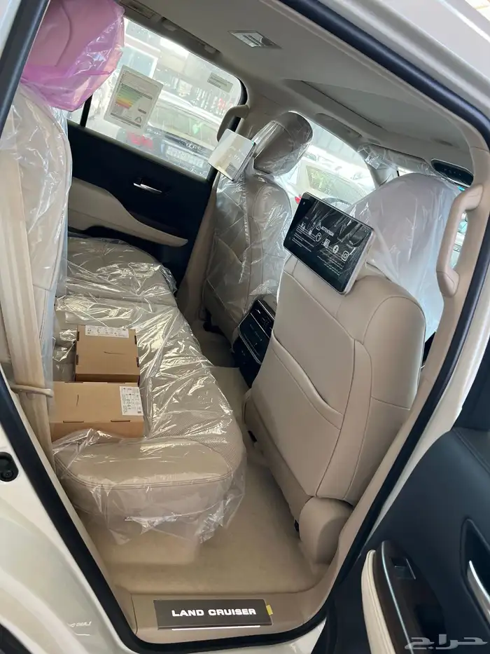 تويوتا لاندكروزر 2025   L4 سعودي اصفار صادر لوحات 7