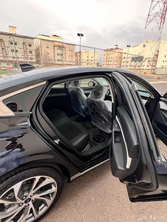 فورد تورس تيتانيوم فل كامل 2023 4