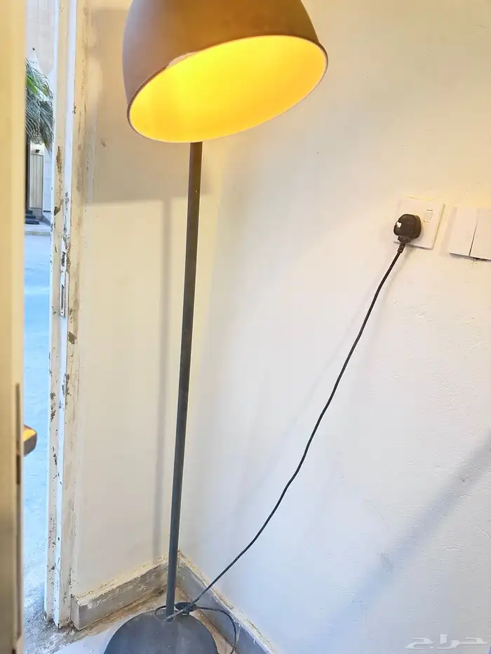 مصباح الكهربائي إلا رضي 200 1