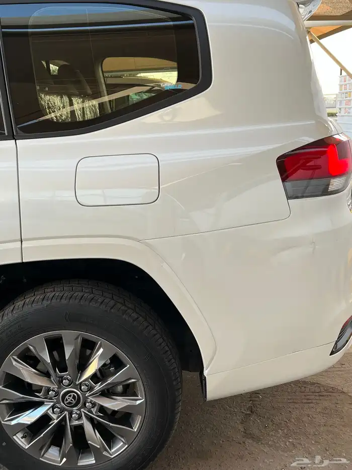 لاندكروزر 2024 رقم L4 10