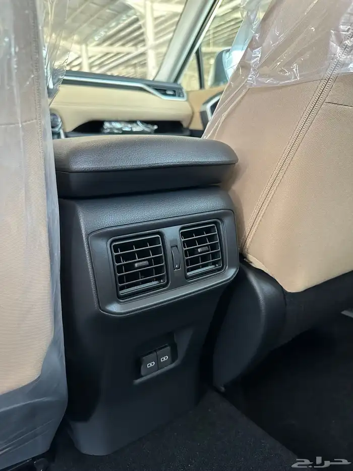 راف فور XLE 2.0 فتحه بصمه دبل موديل 2025 22