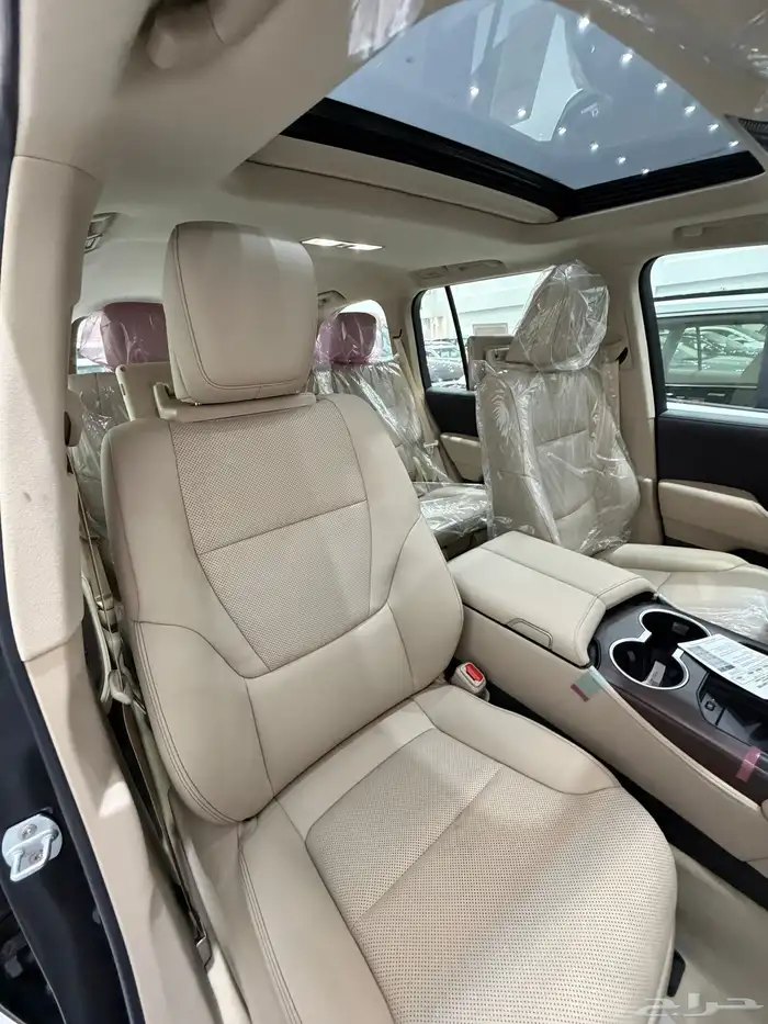 تويوتا لاندكروزر GXR4 2025 سعودي صادر لوحات -17 km 14