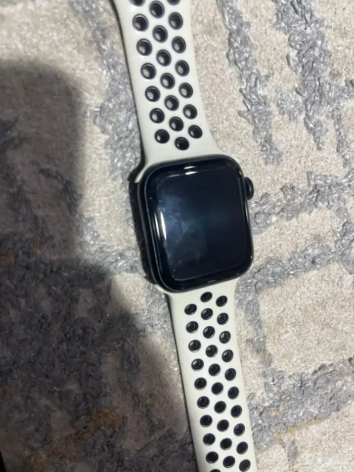 ساعه ابل للبيع 0