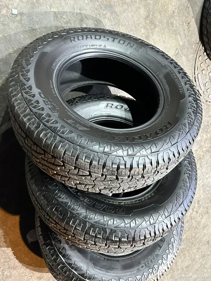 كفرات ريدستون ربع حجري مقاس 285 70 17 11