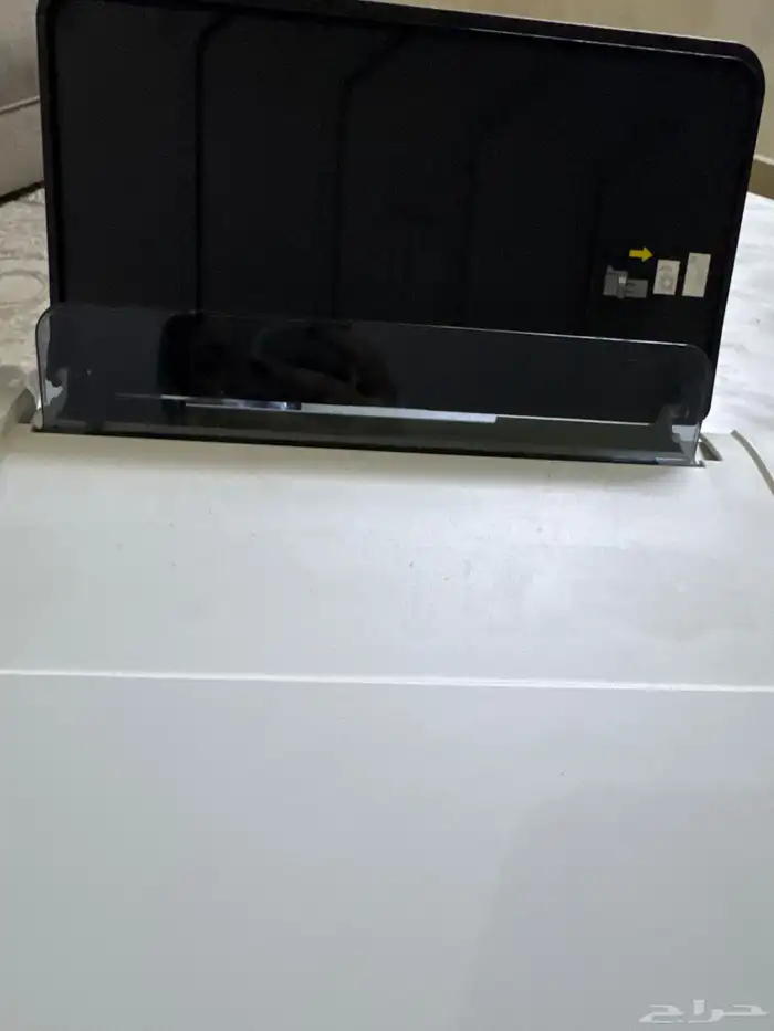 طابعه hpجديده ام تستخدم بكرتونها بس علب الحبر فاضيه 3