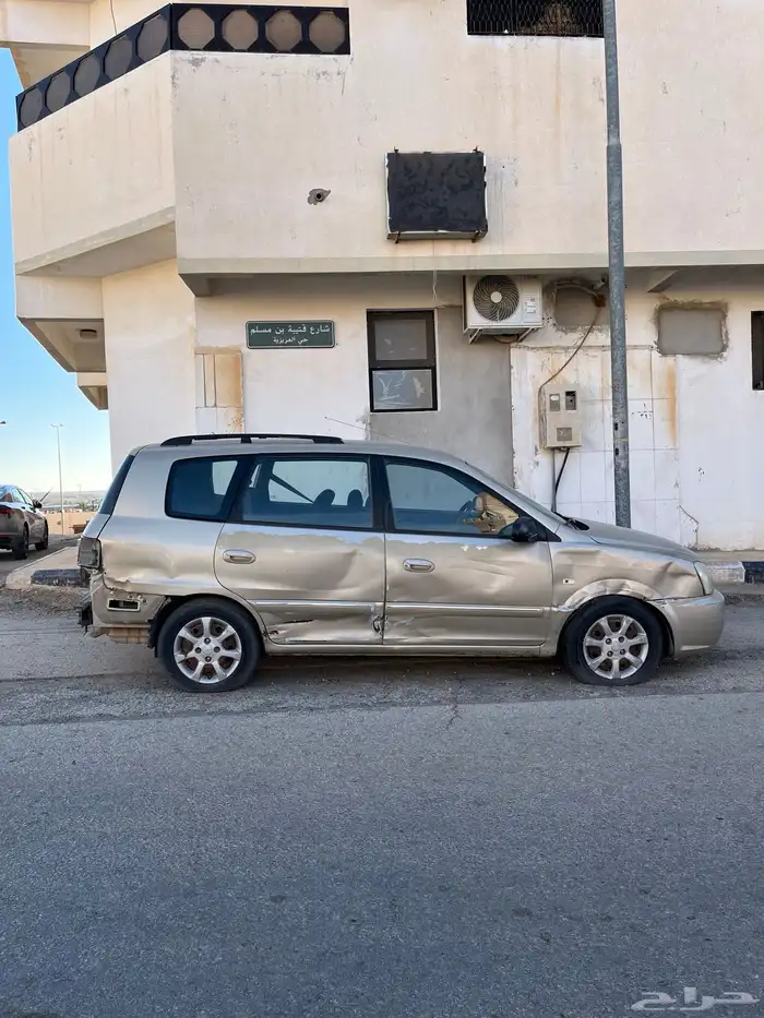 كيا كارينز 2006 3