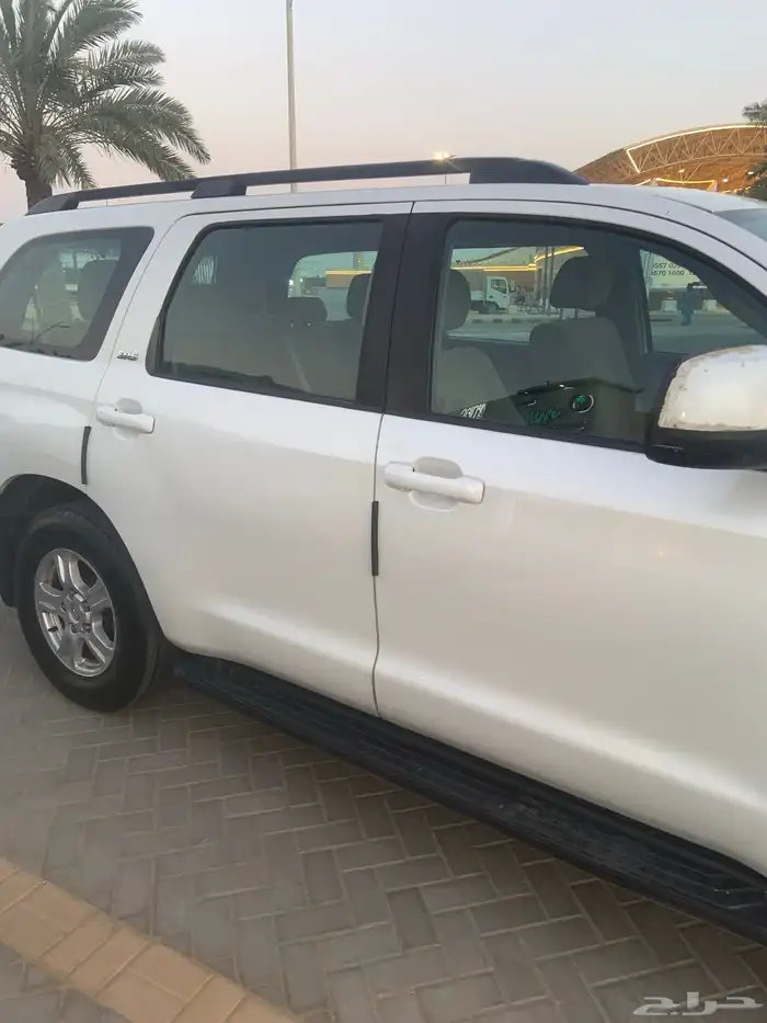 تيوتا سكويا 2016 للبيع ممشى قليل 4