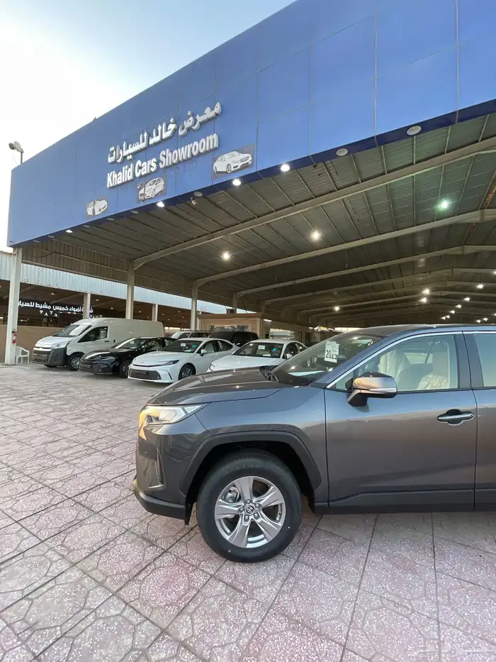 تويوتا راف فور موديل 2025 استاندر دبل 5