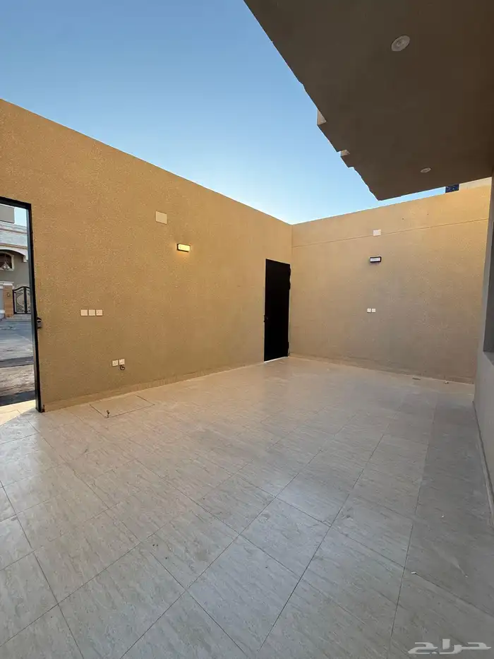 فلل روف ارضيه للبيع حي الريان 0