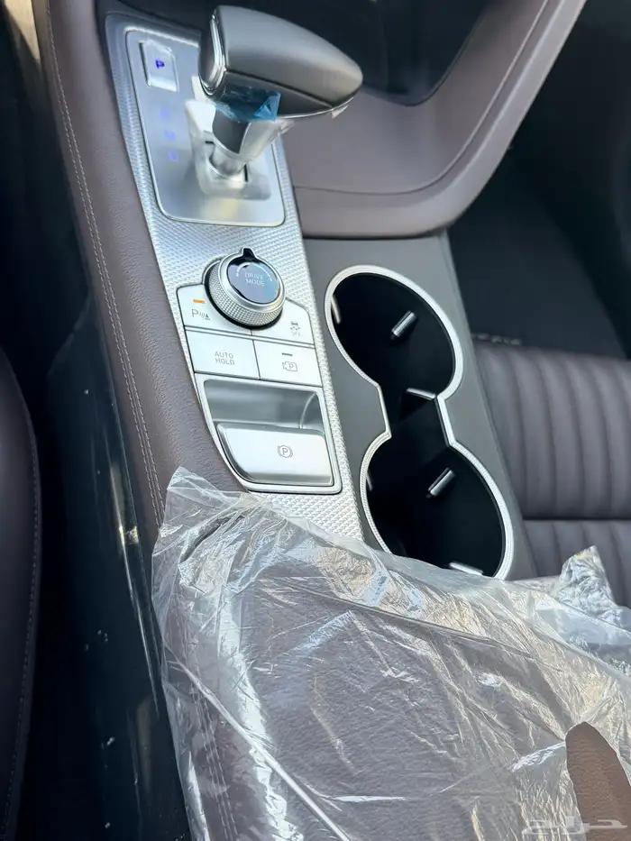 جنسس G70 موديل 2023 مخزنة عدادها 13.000كم فقط 6