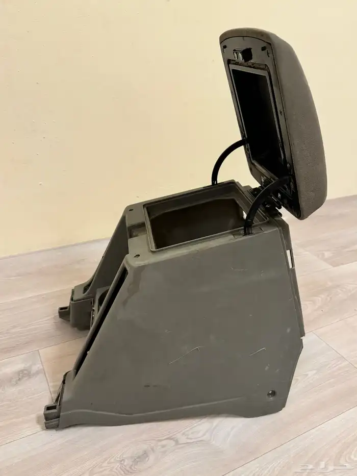 تكاية نيسان 1