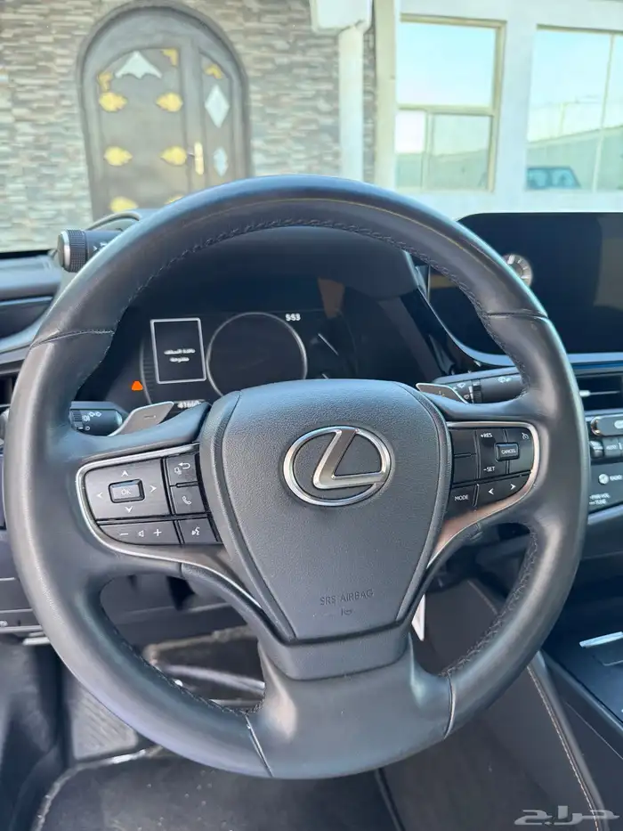 لكزز 350 ( شبه الاصفار ) 70