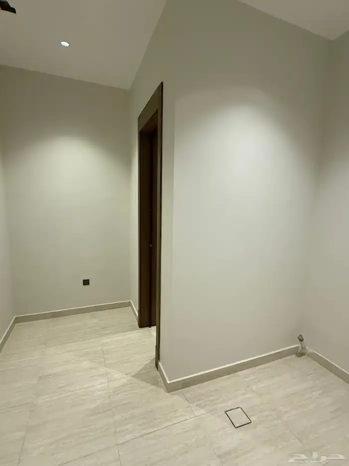 شقة فاخرة للبيع حي الفيصلية 3