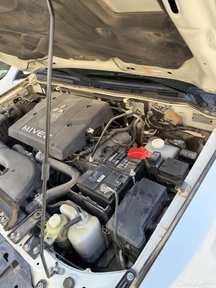 ميتسوبيشي باجيرو ربع 2016 نظيف 10