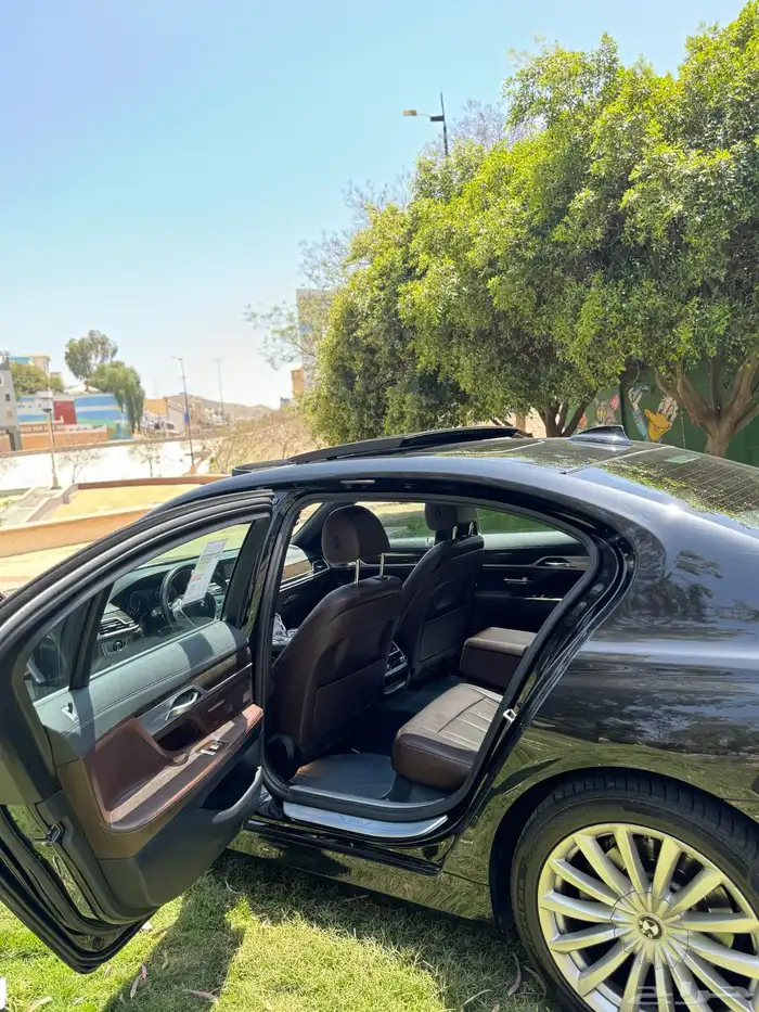 بي ام دبيلو 2018 ثاني مالك 730il 46