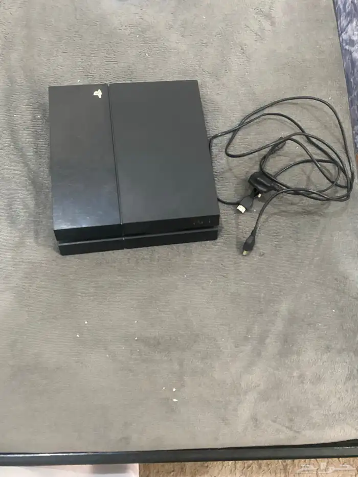 سوني فور للبيع مع اغراضه 0