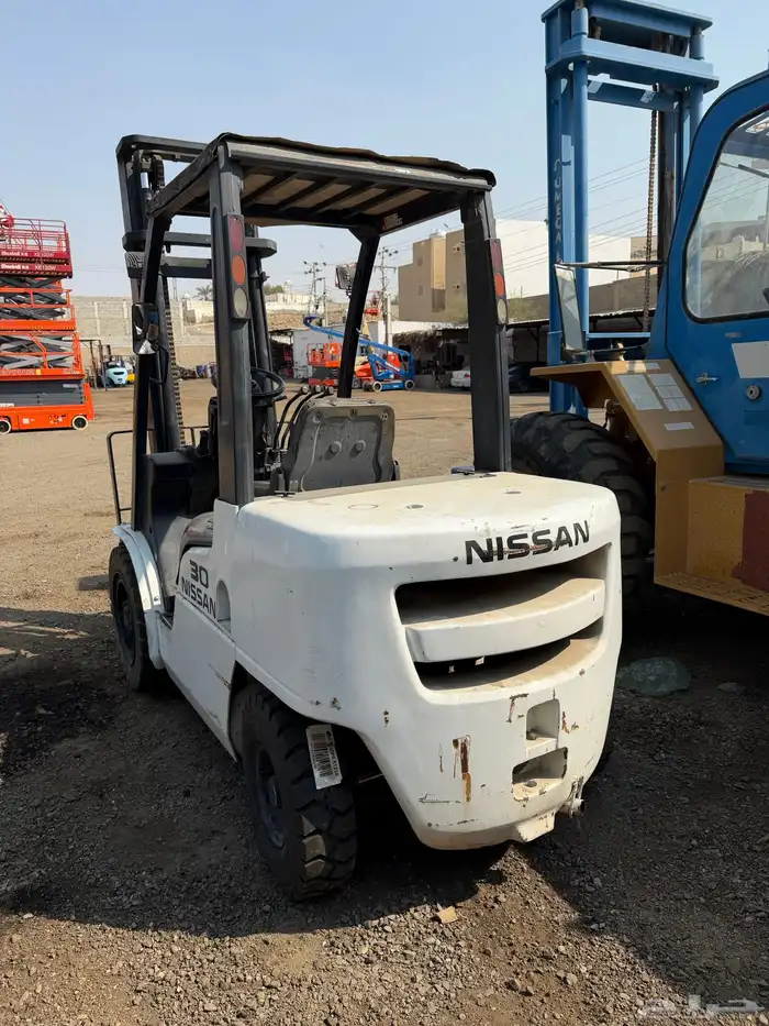 للبيع رافعه شوكية نيسان 2016 0