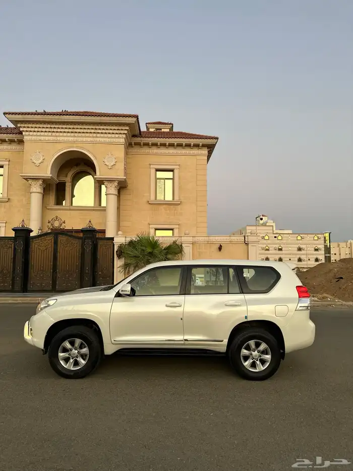 جيب برادو تويوتا TXL 2011 مخزن بحالة الوكالة 8