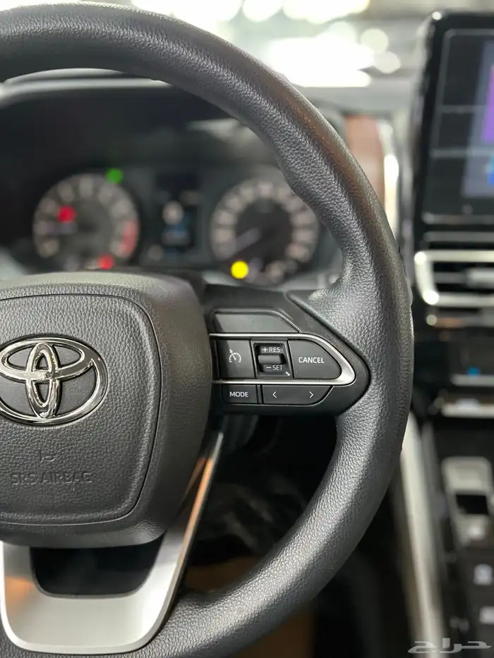 تويوتا   انوفا GL بنزين 2026 جديد سعودي 110.400 شامل 14