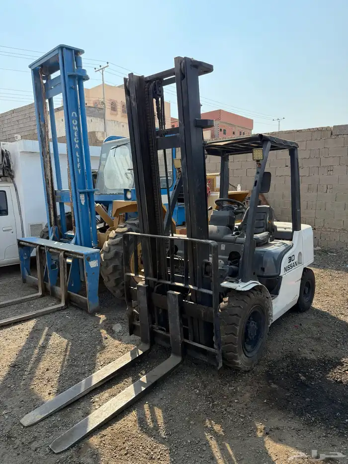 للبيع رافعه شوكية نيسان 2016 1
