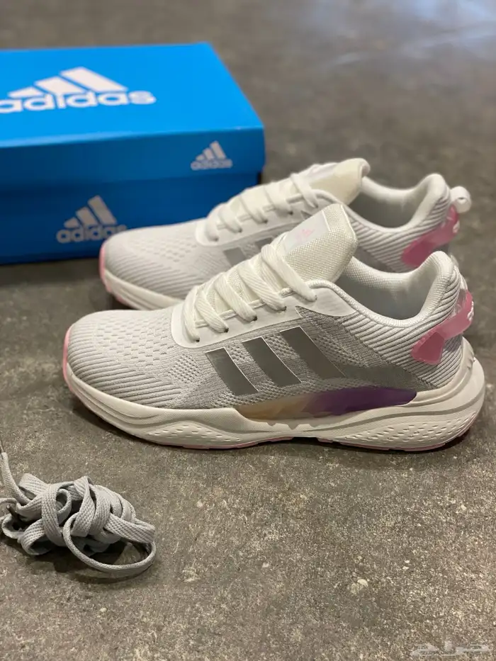 شوزات تنفع لدوامات والنادي   نسائي 16