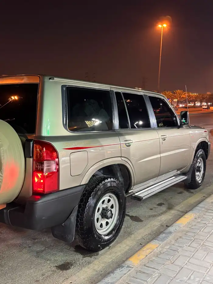 نيسان باترول 2009 سلق ذهبي 15