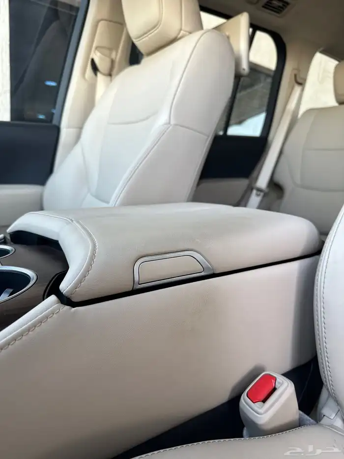 لاند كروزر 2024 28