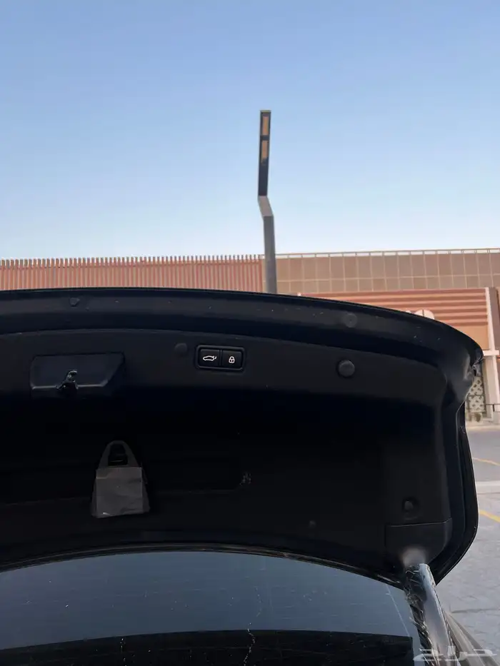 ازيرا 2022 V6 بحالة الوكالة 5