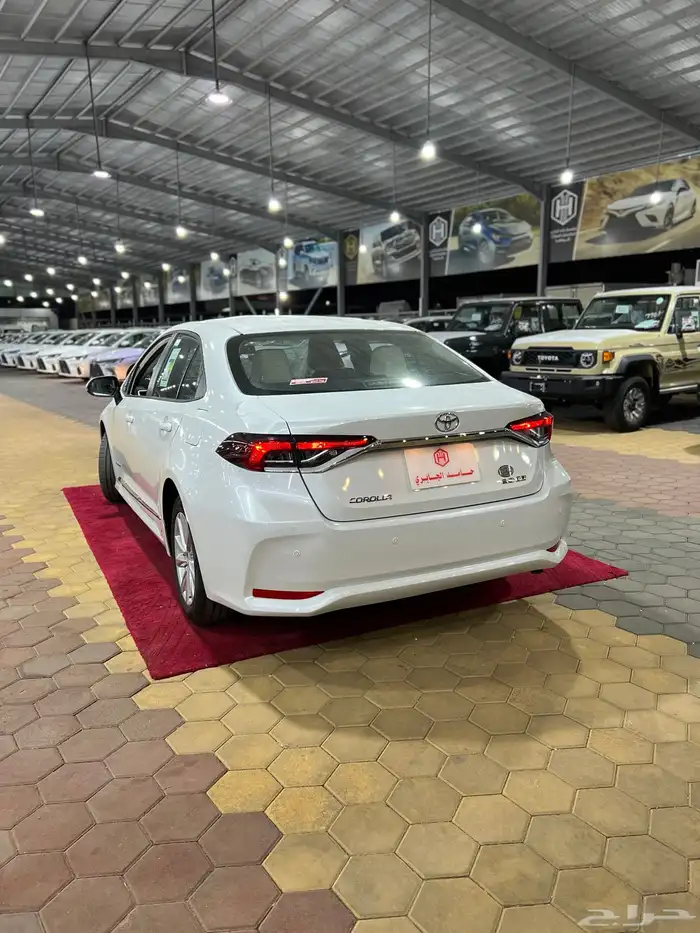 تويوتا كورولا XLi مطور جنوط 2.0 بنزين 2025 جديد 82.200 شامل 4