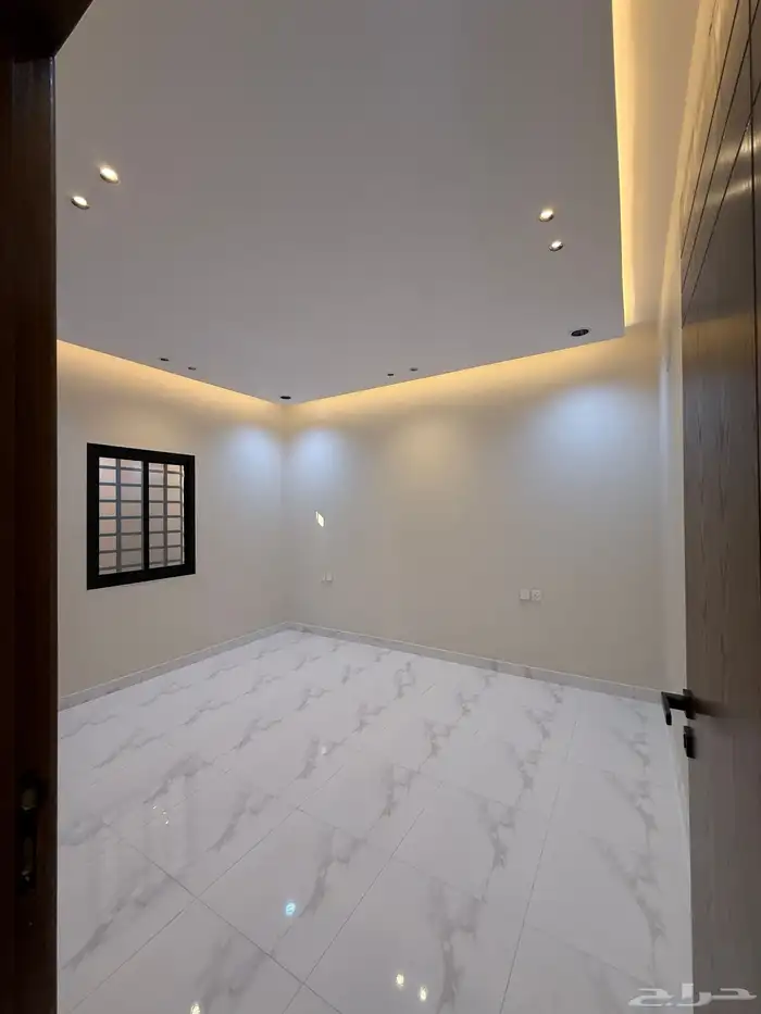 للبيع روفات علويه بدرج داخلي وخارجى شمال الخميس طريق 80 31