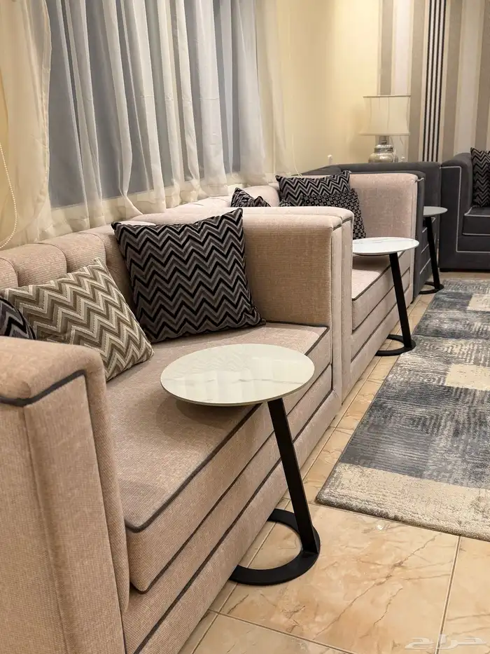 طقم طاولات فخم وعصري 1