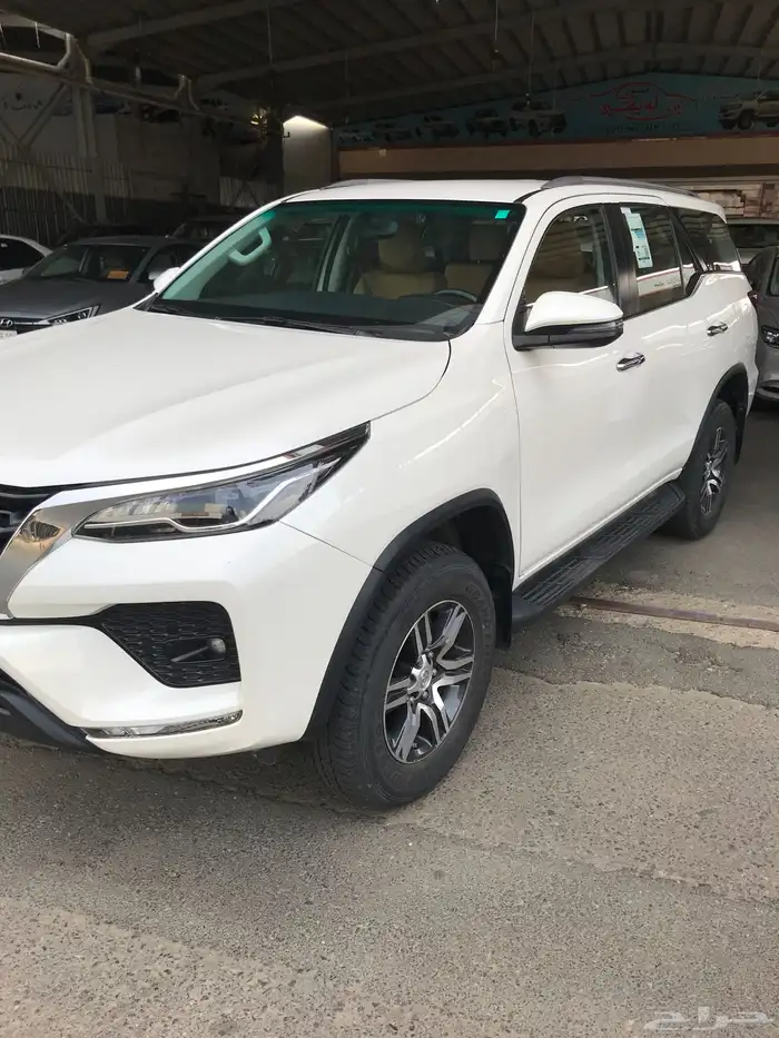 جيب فورتشنر VX1 موديل 2022 6 سلندر 1