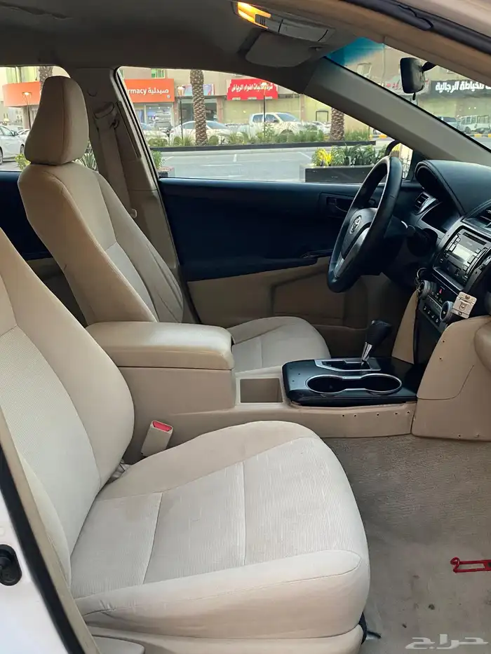 تويوتا كامري 2015 عداد قليل نظيف جدا 9