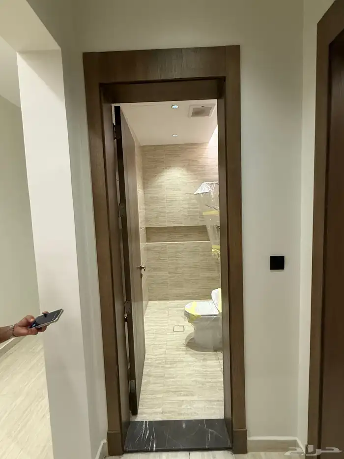 شقة فاخرة للبيع حي الفيصلية 8