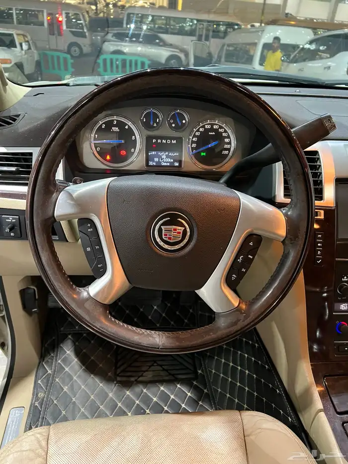 للبيع كاديلاك اسكاليد 2012 نظيف 13