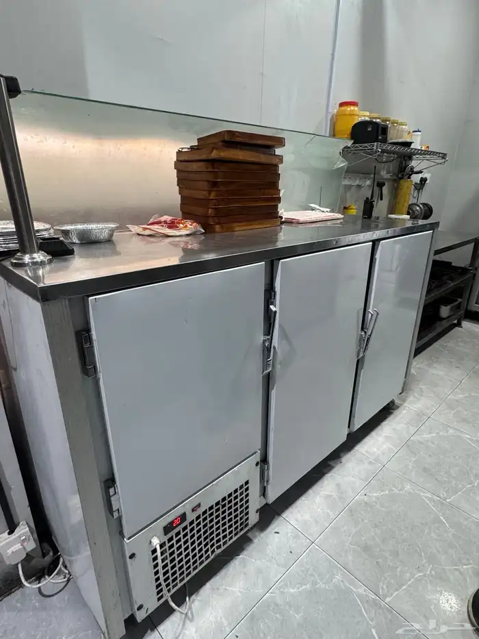 معدات مطعم 1