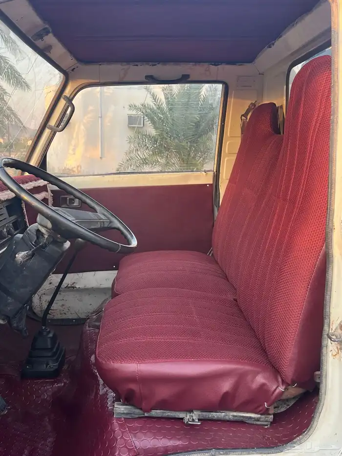 للبيع وايت تويوتا 5