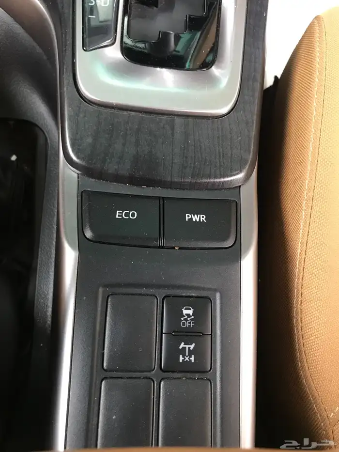 جيب فورتشنر VX1 موديل 2022 6 سلندر 19