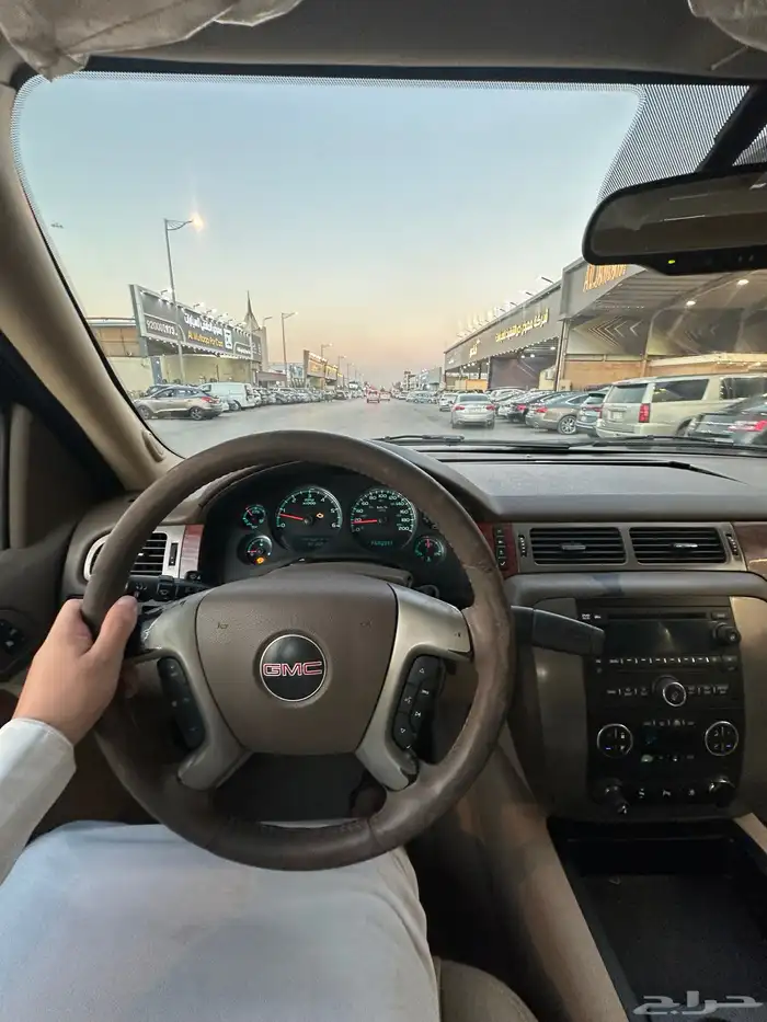 للبيع جي أم سي يوكن 2008 السعر 25 ألف 12