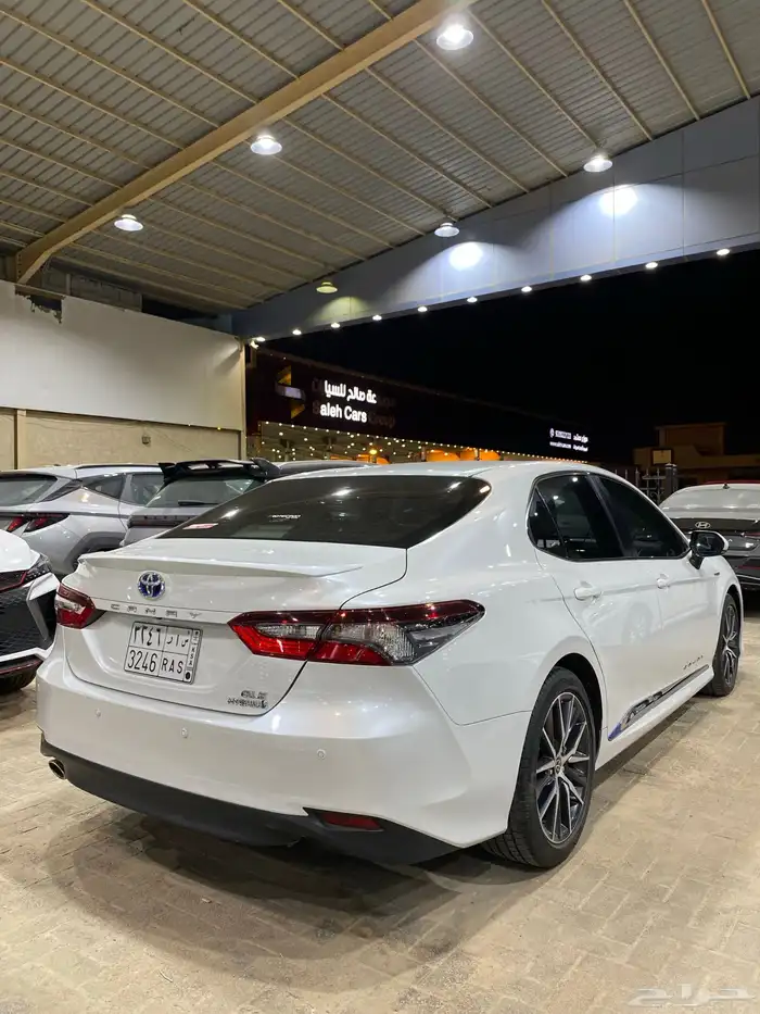 للبيع كامري 2023 GLE فل كامل هايبرد عبداللطيف عداد 70 الف 5