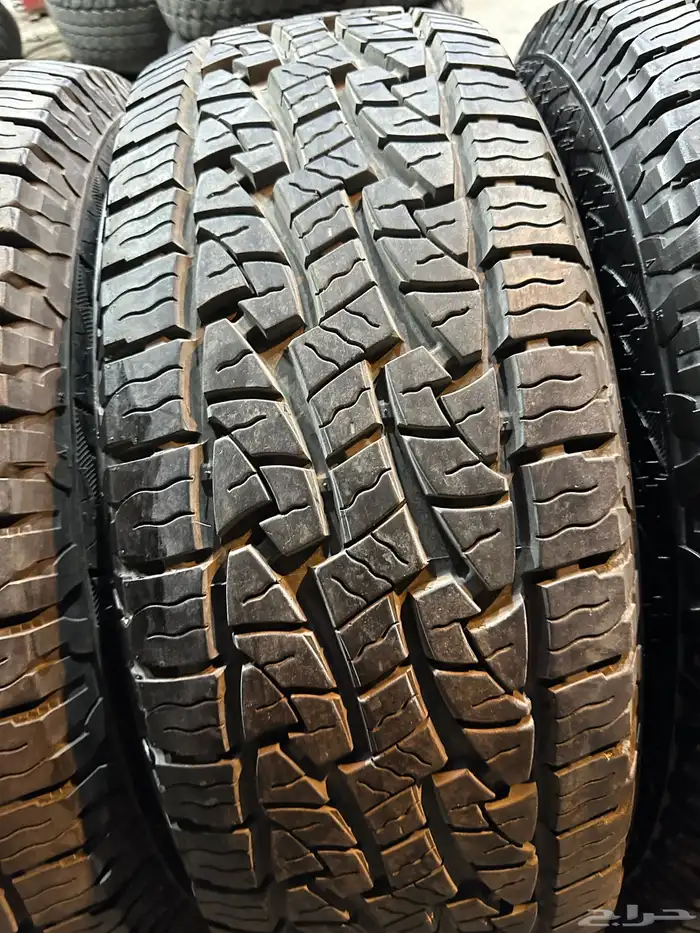 كفرات ريدستون ربع حجري مقاس 285 70 17 29